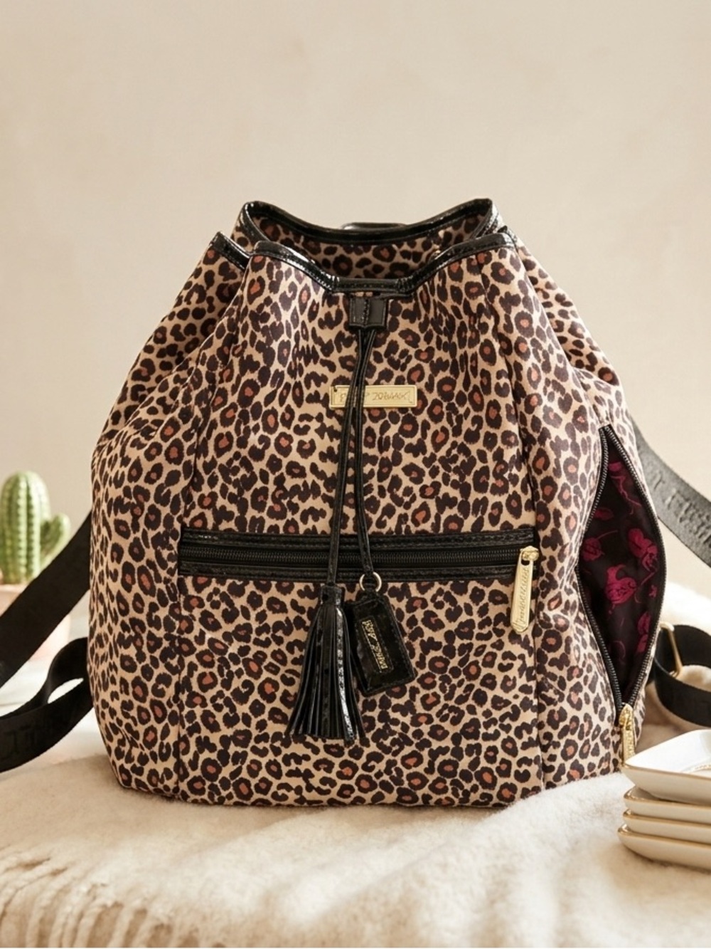 🌻NEW🌻Betsey Johnson Leopard Print Drawstring Crossbody - Brown & Black Backpack